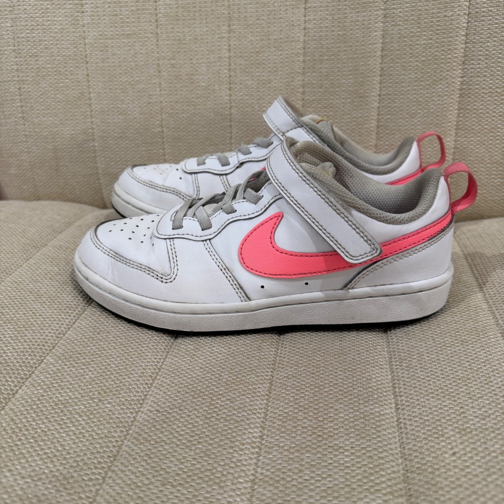 Good Nike Court Borough Low 2 Kids Size 3Y Velcro Closure Strap Low Top Sneakers